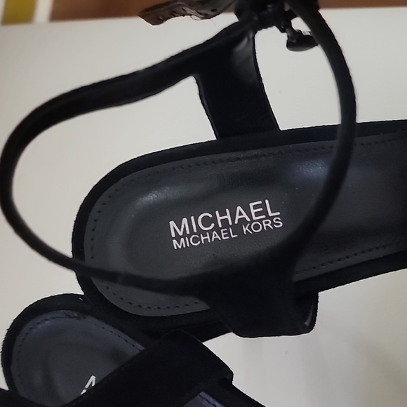 Michael Kors Shoes - Picture 3 of 6